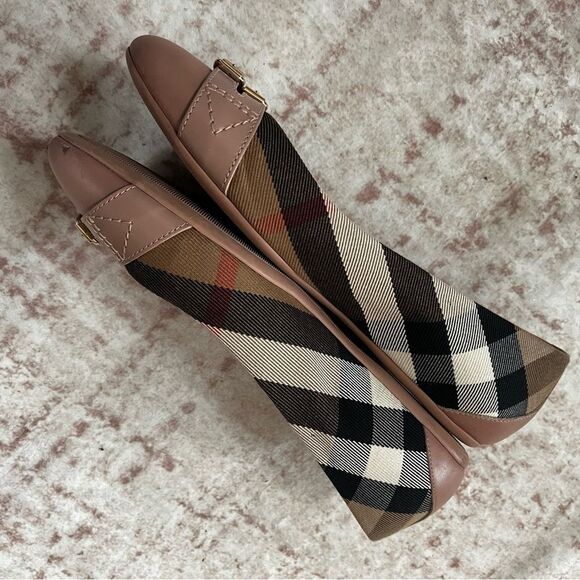 BURBERRY Nova Check Belted Buckle Cap Toe Flats Sz. 37 - Picture 3 of 8